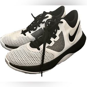 Women’s Nike Air Precision li